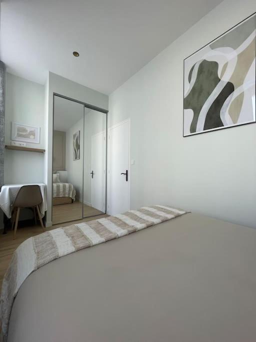Joli Appartement Avec Parking - Proche Centre Ville Chartres Exterior photo